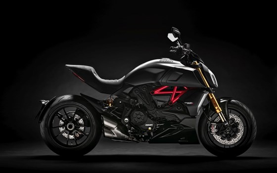 Verleihmotorrad Ducati Diavel 1260 S vom Händler Moto 77 AG - Bild 16 Verleihmotorrad Ducati Diavel 1260 S vom Händler Moto 77 AG - Bild 16