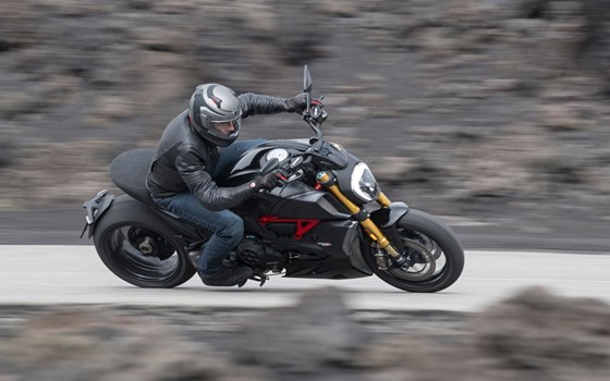 Verleihmotorrad Ducati Diavel 1260 S vom Händler Moto 77 AG - Bild 17 Verleihmotorrad Ducati Diavel 1260 S vom Händler Moto 77 AG - Bild 17