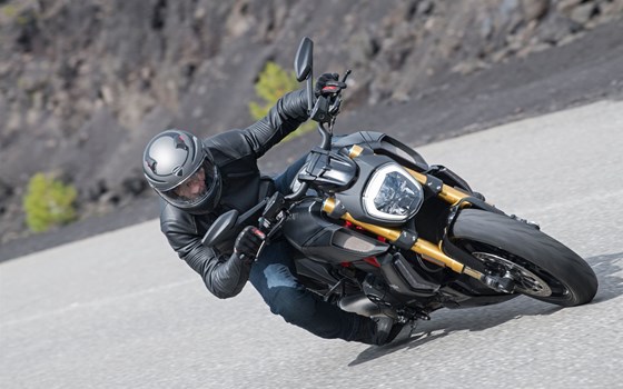 Verleihmotorrad Ducati Diavel 1260 S vom Händler Moto 77 AG - Bild 19 Verleihmotorrad Ducati Diavel 1260 S vom Händler Moto 77 AG - Bild 19
