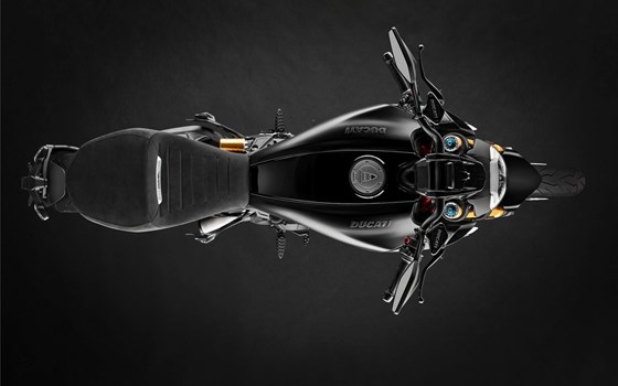 Verleihmotorrad Ducati Diavel 1260 S vom Händler Moto 77 AG - Bild 23 Verleihmotorrad Ducati Diavel 1260 S vom Händler Moto 77 AG - Bild 23