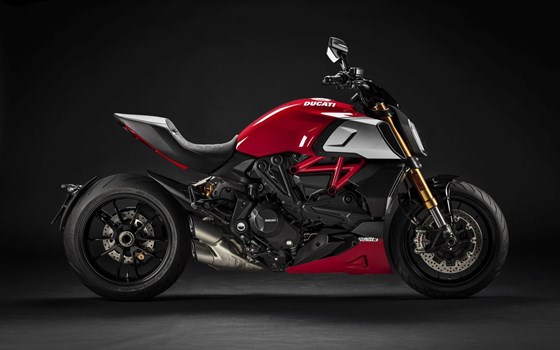 Verleihmotorrad Ducati Diavel 1260 S vom Händler Moto 77 AG - Bild 2 Verleihmotorrad Ducati Diavel 1260 S vom Händler Moto 77 AG - Bild 2