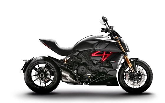 Verleihmotorrad Ducati Diavel 1260 S vom Händler Moto 77 AG - Bild 4 Verleihmotorrad Ducati Diavel 1260 S vom Händler Moto 77 AG - Bild 4