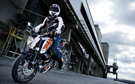 Verleihmotorrad KTM 125 Duke vom Händler MML-Bikes - Bild 3 Verleihmotorrad KTM 125 Duke vom Händler MML-Bikes - Bild 3