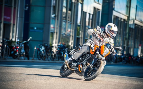 Verleihmotorrad KTM 125 Duke vom Händler MML-Bikes - Bild 4 Verleihmotorrad KTM 125 Duke vom Händler MML-Bikes - Bild 4