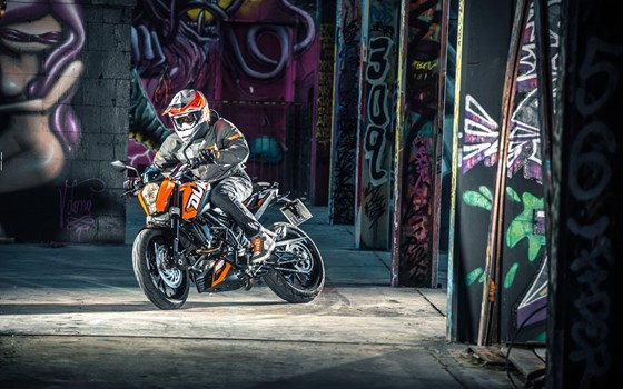 Verleihmotorrad KTM 125 Duke vom Händler MML-Bikes - Bild 6 Verleihmotorrad KTM 125 Duke vom Händler MML-Bikes - Bild 6