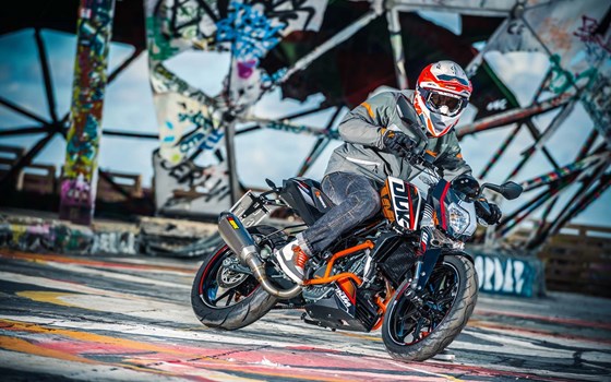 Verleihmotorrad KTM 125 Duke vom Händler MML-Bikes - Bild 8 Verleihmotorrad KTM 125 Duke vom Händler MML-Bikes - Bild 8