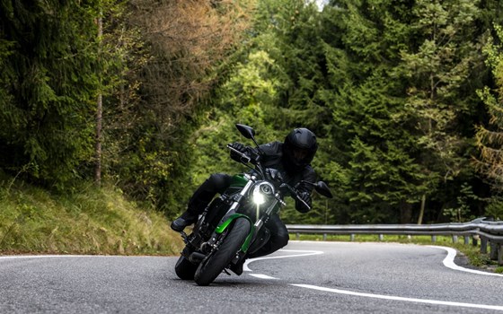 Verleihmotorrad Benelli 752 S vom Händler Auto und Motorrad Sturm - Bild 6 Verleihmotorrad Benelli 752 S vom Händler Auto und Motorrad Sturm - Bild 6