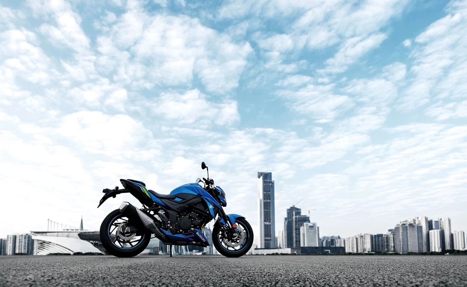 Verleihmotorrad Suzuki GSX-S750 vom Händler Auto und Motorrad Sturm Bild 13: Verleihmotorrad Suzuki GSX-S750 vom Händler Auto und Motorrad Sturm