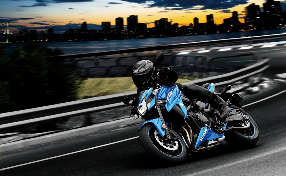 Verleihmotorrad Suzuki GSX-S750 vom Händler Auto und Motorrad Sturm Bild 9: Verleihmotorrad Suzuki GSX-S750 vom Händler Auto und Motorrad Sturm