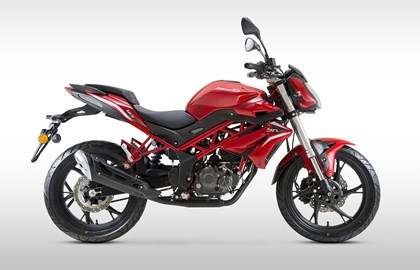 Leihmotorrad Benelli BN 125