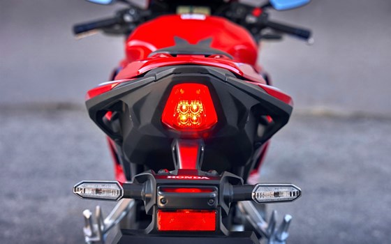 Verleihmotorrad Honda CBR500R E-Clutch vom Händler Bruhy Kraftfahrzeug GmbH - Bild 15