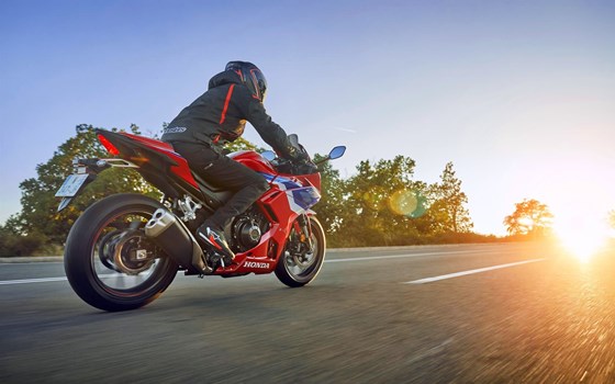 Verleihmotorrad Honda CBR500R E-Clutch vom Händler Bruhy Kraftfahrzeug GmbH - Bild 7
