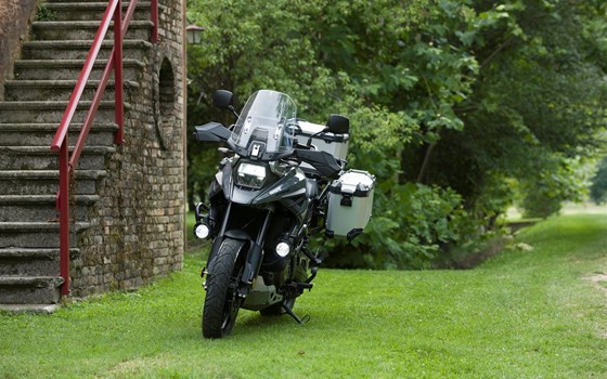 Verleihmotorrad Suzuki V-Strom 1050 vom Händler Suedbike e.K. Inhaber Wolfgang Schustek - Bild 6