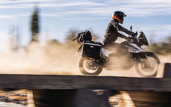 Verleihmotorrad KTM 790 Adventure vom Händler Stöbe Motorräder - Bild 15 Verleihmotorrad KTM 790 Adventure vom Händler Stöbe Motorräder - Bild 15