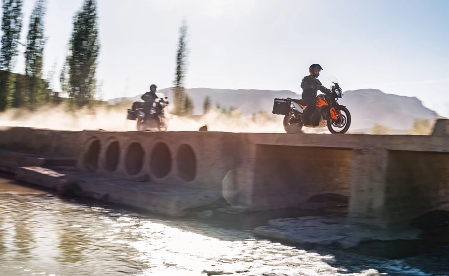 Verleihmotorrad KTM 790 Adventure vom Händler Stöbe Motorräder Bild 16: Verleihmotorrad KTM 790 Adventure vom Händler Stöbe Motorräder
