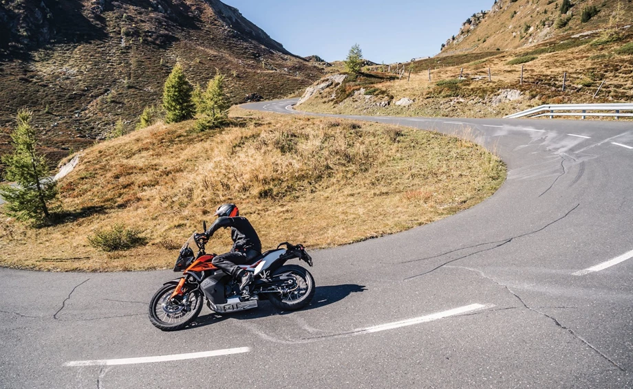 Verleihmotorrad KTM 790 Adventure vom Händler Stöbe Motorräder Bild 9: Verleihmotorrad KTM 790 Adventure vom Händler Stöbe Motorräder