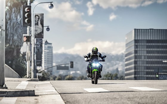 Verleihmotorrad Kawasaki Z 400 vom Händler Stöbe Motorräder - Bild 5 Verleihmotorrad Kawasaki Z 400 vom Händler Stöbe Motorräder - Bild 5