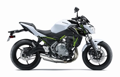 Leihmotorrad Kawasaki Z650