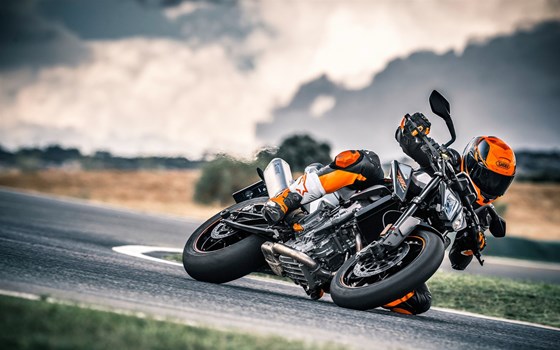 Verleihmotorrad KTM 790 Duke vom Händler Stöbe Motorräder - Bild 11 Verleihmotorrad KTM 790 Duke vom Händler Stöbe Motorräder - Bild 11