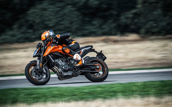 Verleihmotorrad KTM 790 Duke vom Händler Stöbe Motorräder - Bild 12 Verleihmotorrad KTM 790 Duke vom Händler Stöbe Motorräder - Bild 12