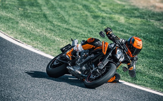 Verleihmotorrad KTM 790 Duke vom Händler Stöbe Motorräder - Bild 15 Verleihmotorrad KTM 790 Duke vom Händler Stöbe Motorräder - Bild 15