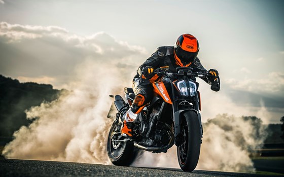 Verleihmotorrad KTM 790 Duke vom Händler Stöbe Motorräder - Bild 17 Verleihmotorrad KTM 790 Duke vom Händler Stöbe Motorräder - Bild 17