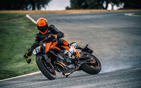 Verleihmotorrad KTM 790 Duke vom Händler Stöbe Motorräder - Bild 2 Verleihmotorrad KTM 790 Duke vom Händler Stöbe Motorräder - Bild 2