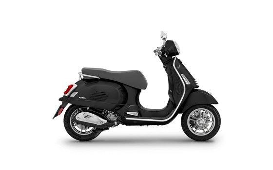 Verleihmotorrad Vespa GTS 300 hpe Super vom Händler Motorradsport Feil GmbH - Bild 10 Verleihmotorrad Vespa GTS 300 hpe Super vom Händler Motorradsport Feil GmbH - Bild 10