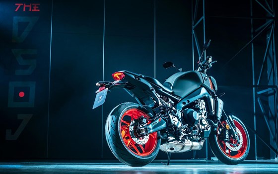 Verleihmotorrad Yamaha MT-09 vom Händler Motorrad Waser GmbH - Bild 25 Verleihmotorrad Yamaha MT-09 vom Händler Motorrad Waser GmbH - Bild 25