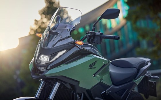Verleihmotorrad Honda NC750X DCT vom Händler Tempo-Zweirad-Treff GmbH - Bild 10 Verleihmotorrad Honda NC750X DCT vom Händler Tempo-Zweirad-Treff GmbH - Bild 10
