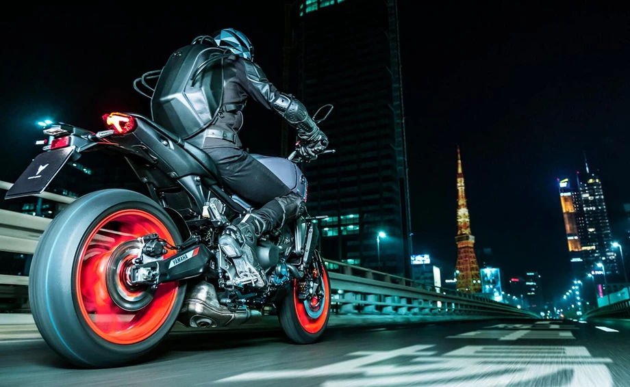 Verleihmotorrad Yamaha MT-09 vom Händler Motorrad Henkel Bild 6: Verleihmotorrad Yamaha MT-09 vom Händler Motorrad Henkel