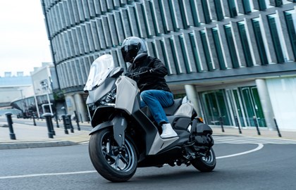 Leihmotorrad Yamaha XMAX 125 Tech MAX+