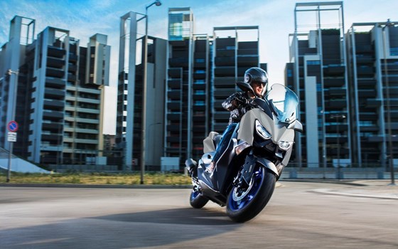 Verleihmotorrad Yamaha XMAX 300 vom Händler Zweirad Mildner - Bild 10 Verleihmotorrad Yamaha XMAX 300 vom Händler Zweirad Mildner - Bild 10