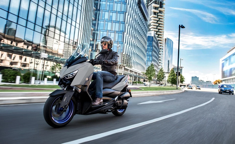 Verleihmotorrad Yamaha XMAX 300 vom Händler Zweirad Mildner Bild 11: Verleihmotorrad Yamaha XMAX 300 vom Händler Zweirad Mildner