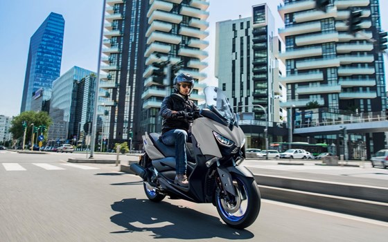 Verleihmotorrad Yamaha XMAX 300 vom Händler Zweirad Mildner - Bild 15 Verleihmotorrad Yamaha XMAX 300 vom Händler Zweirad Mildner - Bild 15