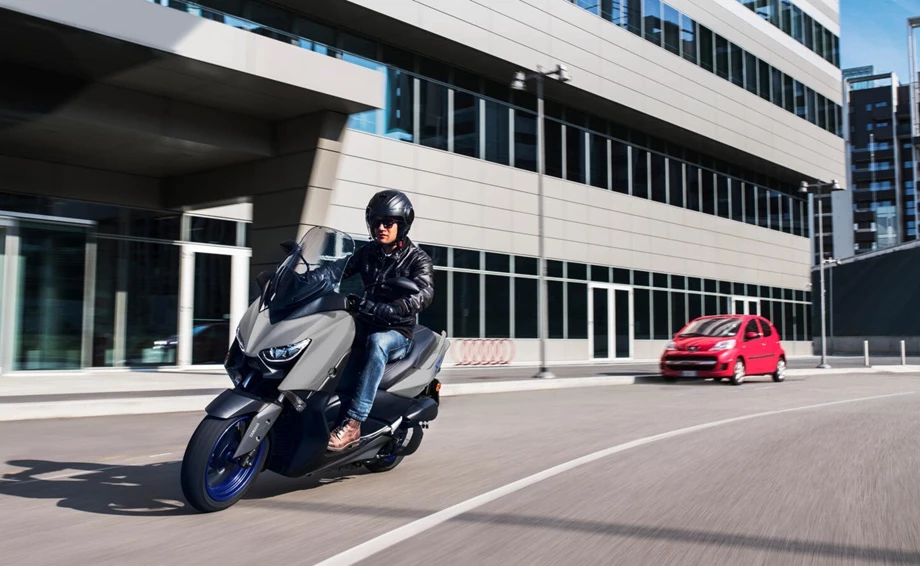 Verleihmotorrad Yamaha XMAX 300 vom Händler Zweirad Mildner Bild 6: Verleihmotorrad Yamaha XMAX 300 vom Händler Zweirad Mildner