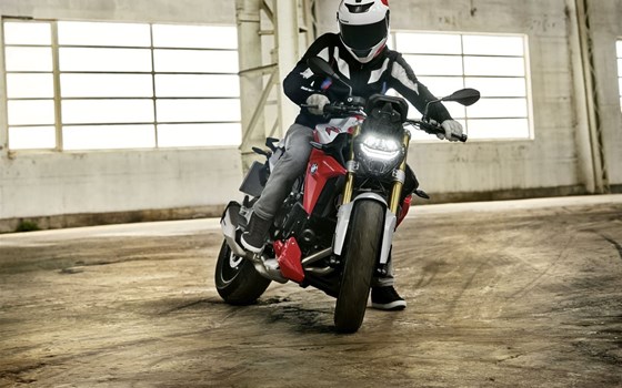 Verleihmotorrad BMW F 900 R vom Händler Euro Motors Graz Motorradhandels GmbH - Bild 22