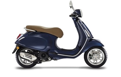 Leihmotorrad Vespa Primavera 125 i.e. 3V