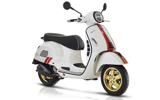 Verleihmotorrad Vespa GTS 300 Super Racing Sixties vom Händler ERRO MOTO - Bild 4