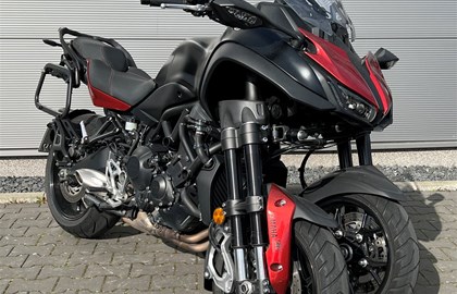 Leihmotorrad Yamaha Niken GT