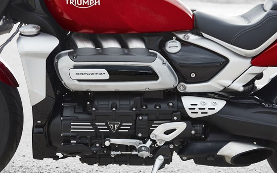 Verleihmotorrad Triumph Rocket 3 R vom Händler Triumph Emsland - Hertrampf Racing - Bild 15 Verleihmotorrad Triumph Rocket 3 R vom Händler Triumph Emsland - Hertrampf Racing - Bild 15