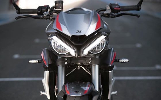 Verleihmotorrad Triumph Street Triple 765 RS vom Händler Triumph Emsland - Hertrampf Racing - Bild 15 Verleihmotorrad Triumph Street Triple 765 RS vom Händler Triumph Emsland - Hertrampf Racing - Bild 15