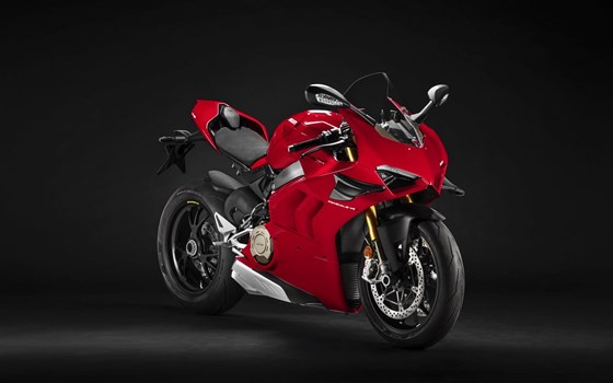 Verleihmotorrad Ducati Panigale V4 S vom Händler Triumph Emsland - Hertrampf Racing - Bild 3 Verleihmotorrad Ducati Panigale V4 S vom Händler Triumph Emsland - Hertrampf Racing - Bild 3
