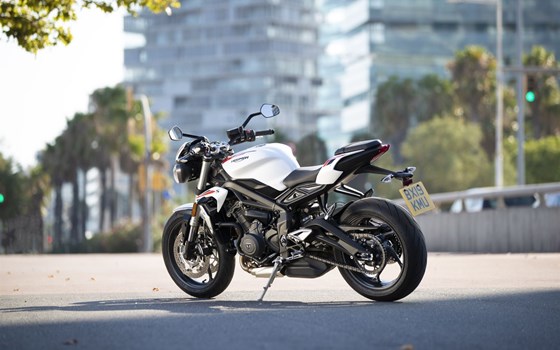 Verleihmotorrad Triumph Street Triple S A2 vom Händler Triumph Emsland - Hertrampf Racing - Bild 23 Verleihmotorrad Triumph Street Triple S A2 vom Händler Triumph Emsland - Hertrampf Racing - Bild 23