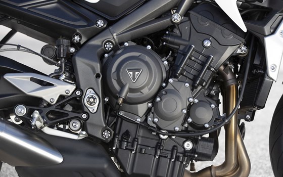 Verleihmotorrad Triumph Street Triple S A2 vom Händler Triumph Emsland - Hertrampf Racing - Bild 11 Verleihmotorrad Triumph Street Triple S A2 vom Händler Triumph Emsland - Hertrampf Racing - Bild 11