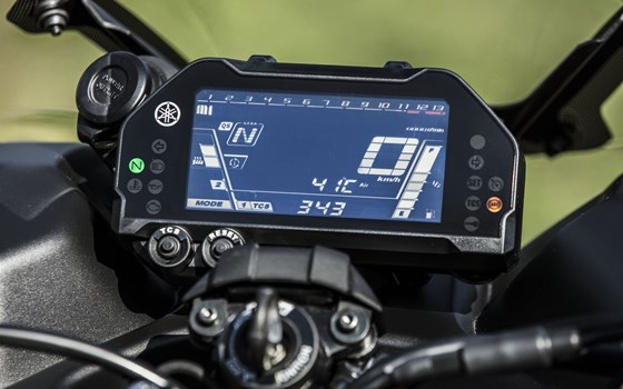 Verleihmotorrad Yamaha Niken GT vom Händler Zweiradsport Meine - Bild 10