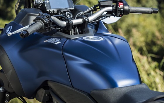 Verleihmotorrad Yamaha Niken GT vom Händler Zweiradsport Meine - Bild 13