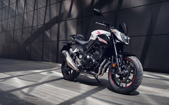 Verleihmotorrad Honda CB500 Hornet vom Händler Motorrad Oeler GmbH - Bild 11