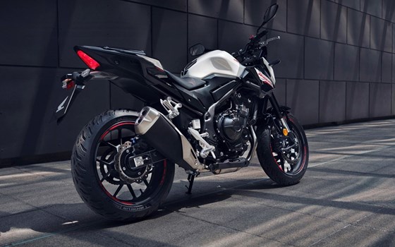 Verleihmotorrad Honda CB500 Hornet vom Händler Motorrad Oeler GmbH - Bild 12