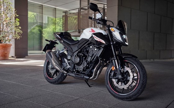 Verleihmotorrad Honda CB500 Hornet vom Händler Motorrad Oeler GmbH - Bild 17